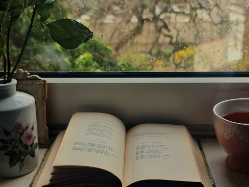 Why Rainy Days Were Made for Cozy Mysteries